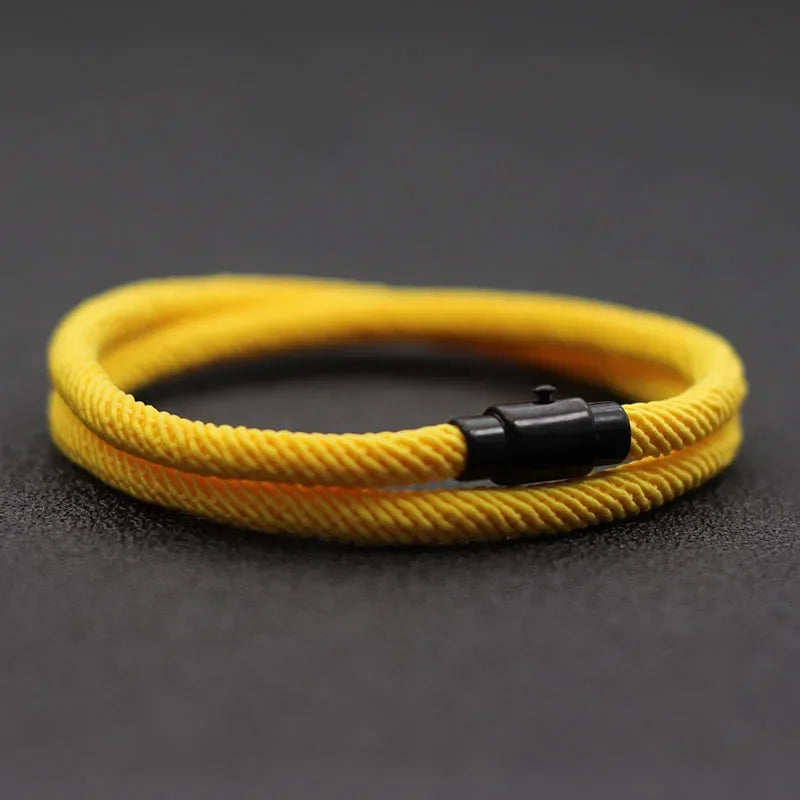Brazalete de cuerda