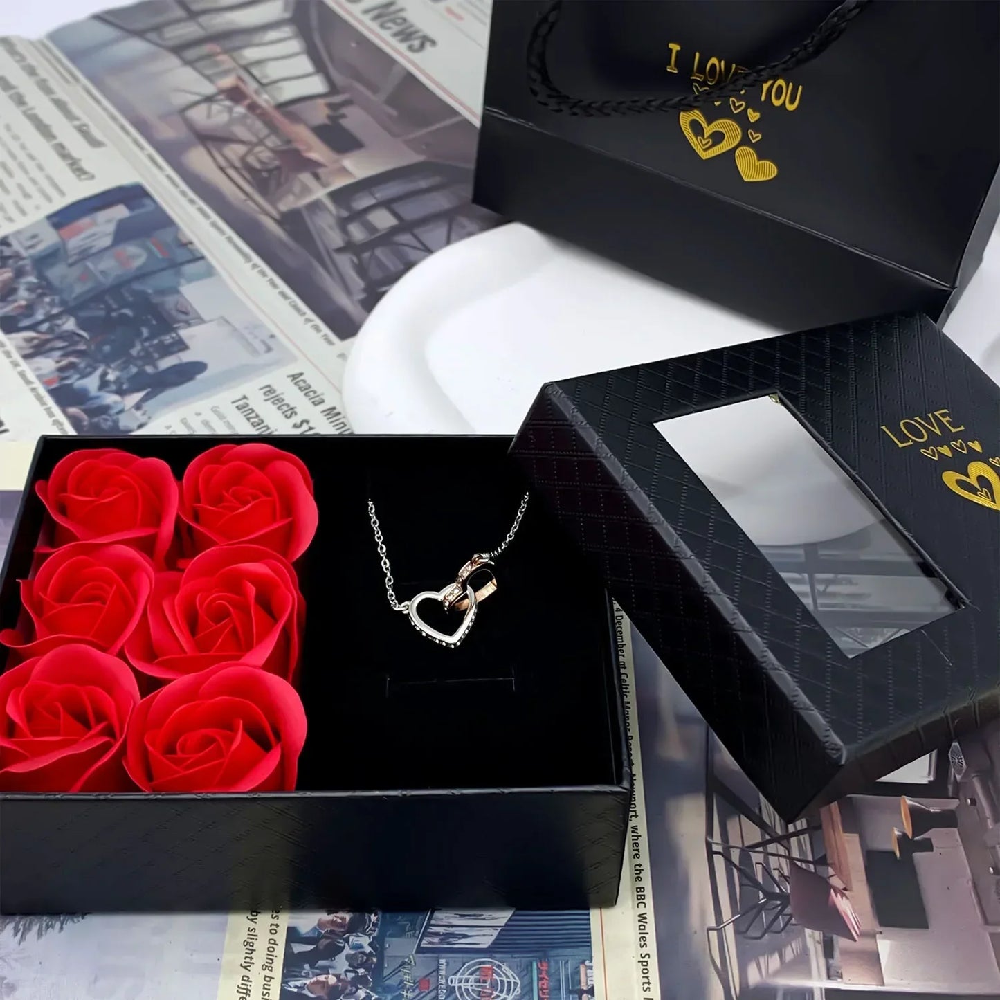 Caja de joyero con 6 rosas